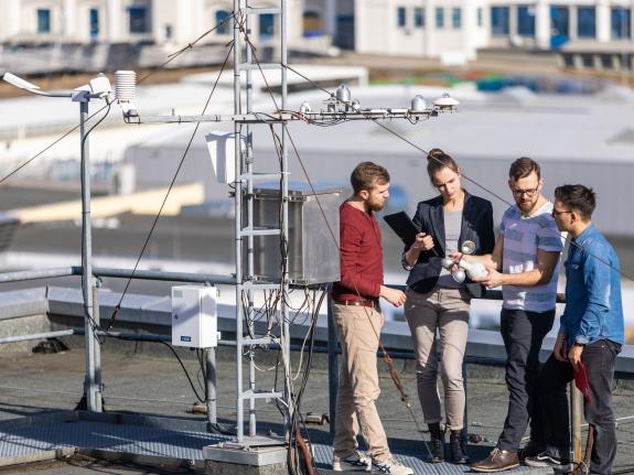 Die Klimastation auf dem Dach der Ernst-Abbe-Hochschule Jena